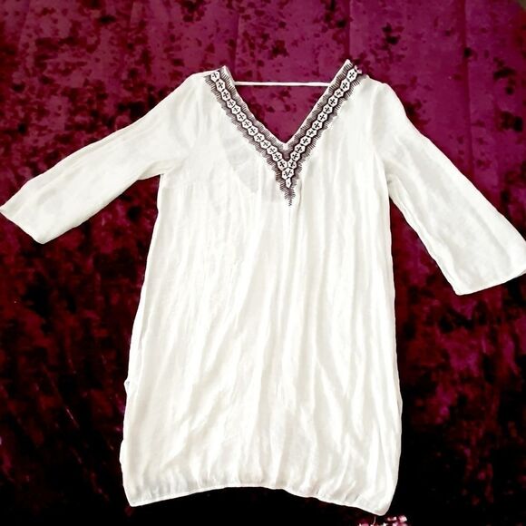 Kona Sol sz med embroidered swimsuit cover up top - Picture 1 of 4